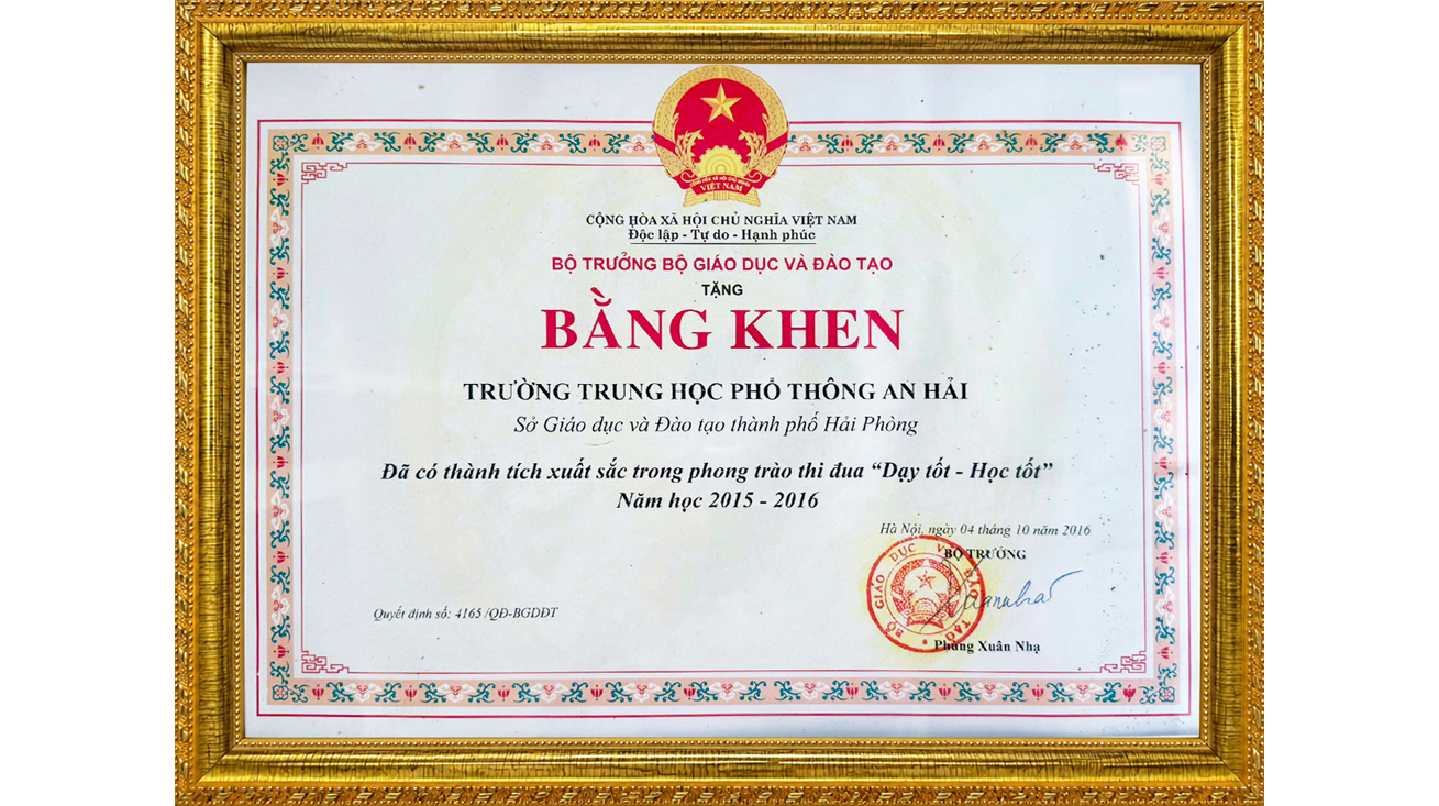 BẰNG KHEN CỦA BỘ GIÁO DỤC VÀ ĐÀO TẠO