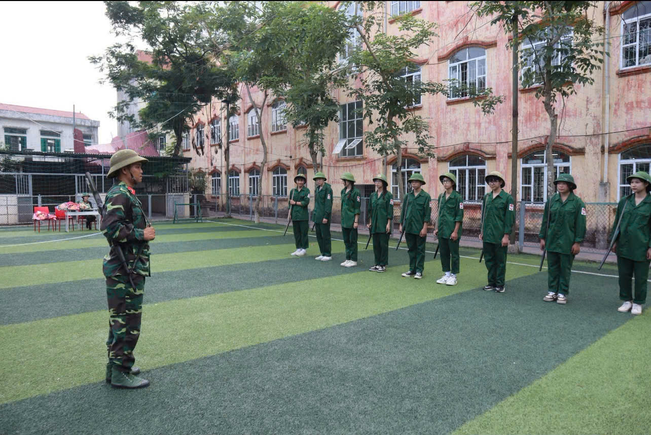 Hoạt động học tập  phát triển toàn diện năng lực và phẩm chất học sinh.